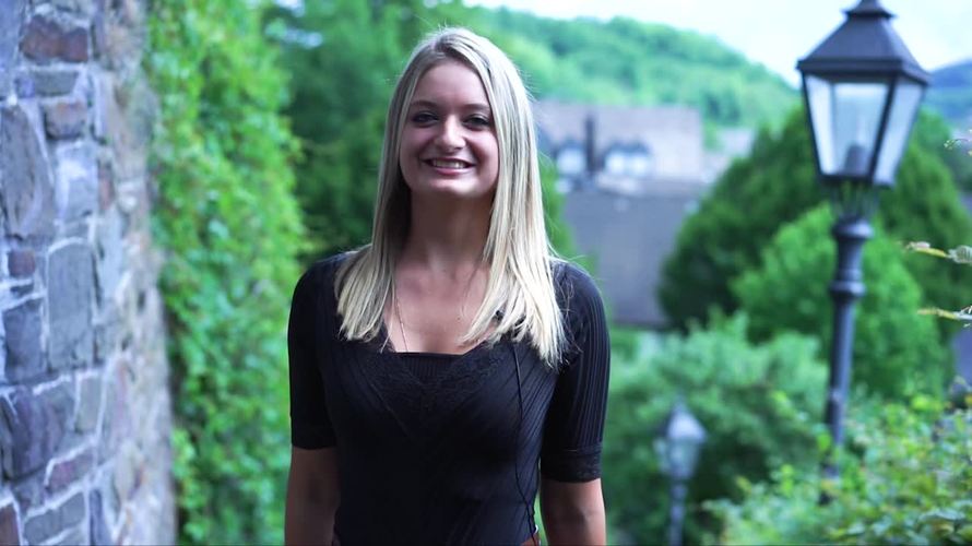 Hey, danke für die Nominierung Kerstin, weiter...